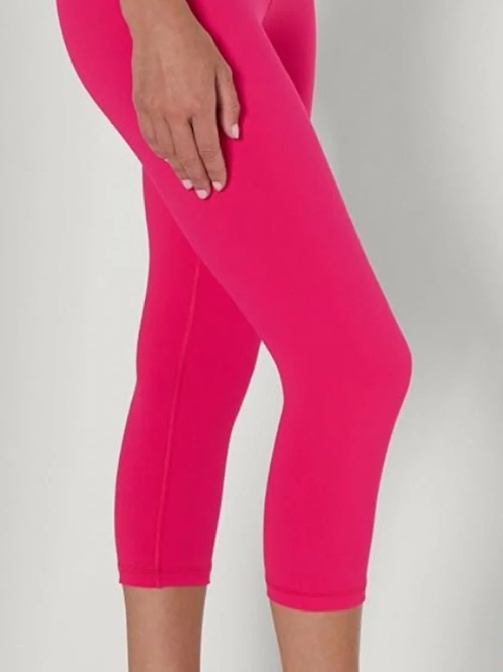 NEW-large Amazon essential  Women’s High-Rise Capri Leggings - Hot Pink